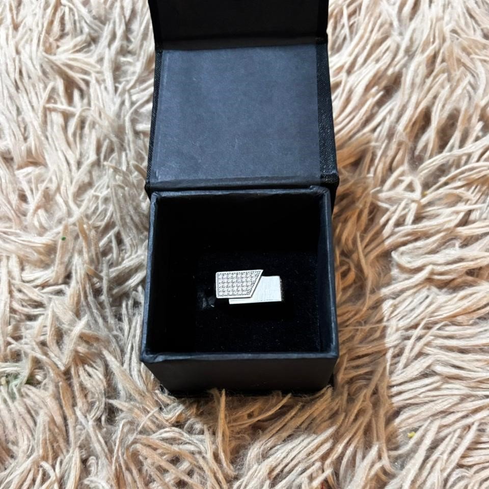 Diamond Men's Ring β Bold Rectangular Statement Design | IGI Certified - Image 4