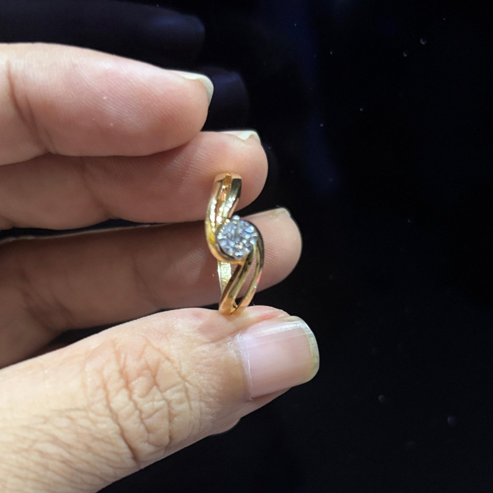 0.40 Ct Round Lab Grown Diamond Ring β Twisted Solitaire Design | IGI Certified - Image 2