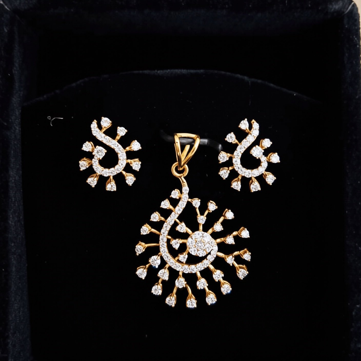 Peacock Swirl Diamond Pendant Set - Image 3